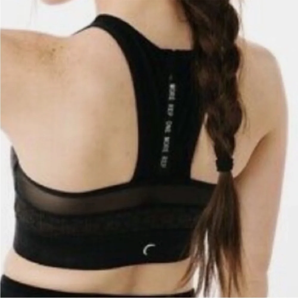 Zyia sports bra camouflage print mesh panel black gray zip back size small